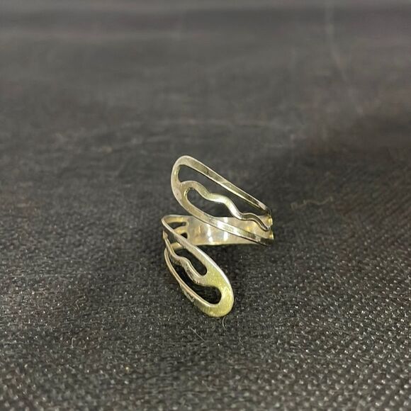 Metal ring size 6 - Picture 1 of 5